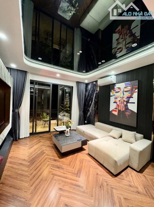 Bán nhà khương đình 47m , 6 tầng thang máy tặng nội thất sang xịn mịn chỉ mang người về ở