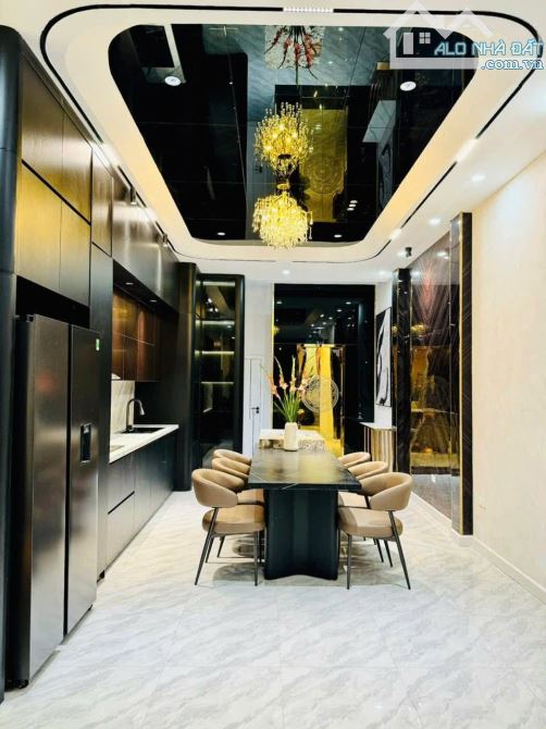 Bán nhà khương đình 47m , 6 tầng thang máy tặng nội thất sang xịn mịn chỉ mang người về ở