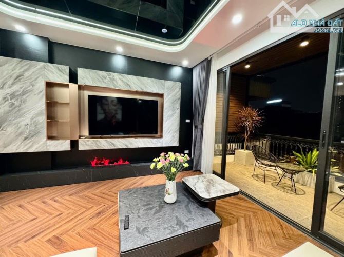 Bán nhà khương đình 47m , 6 tầng thang máy tặng nội thất sang xịn mịn chỉ mang người về ở