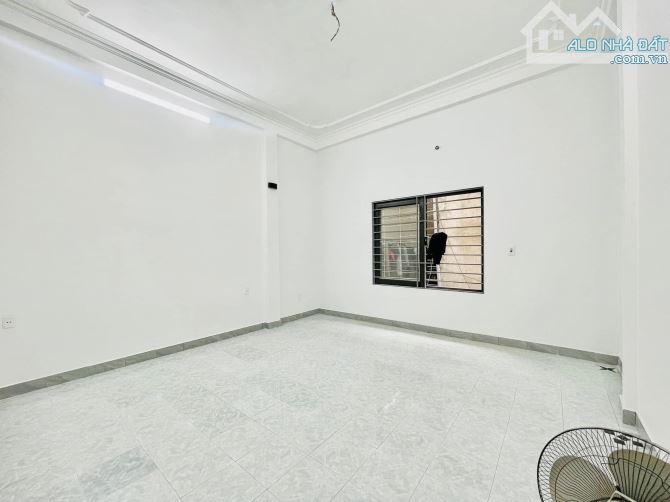 9.8 TỶ-50M2-NGÕ THOÁNG-VĂN MINH-KIM NGƯU-TRẦN KHÁT CHÂN-HBT