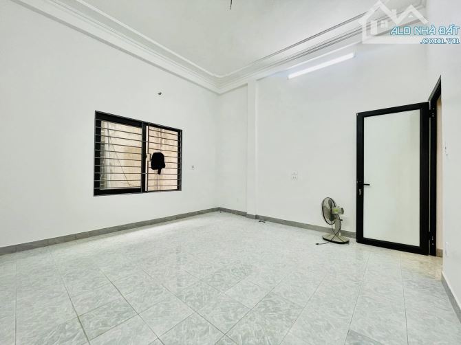 9.8 TỶ-50M2-NGÕ THOÁNG-VĂN MINH-KIM NGƯU-TRẦN KHÁT CHÂN-HBT