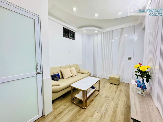 CỰC HIẾM....Nhân Hòa 5 tầng 3 ngủ, ngõ 3 gác, 20m ra ô tô, 5.86 tỷ