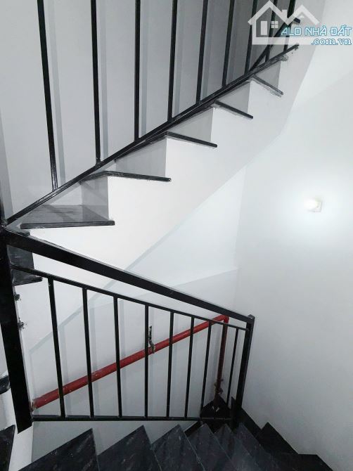 Bán Nhà Dòng Tiền Ngõ Quỳnh 6 Tầng 14 Phòng Khép Kín ( Cách Ô Tô 12M )