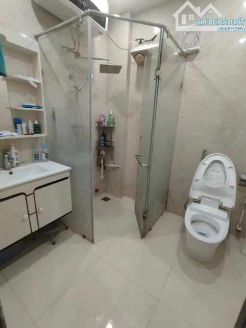 Nhà đẹp Đặng Tiến Đông ngõ nông 30m ra Phố, 40m2 x mtiền 5.6m x 3 ngủ. Giá 11.5 tỷ