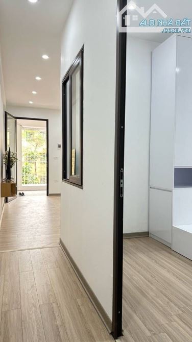 Quá Hiếm Bán Tập Thể Đại Học Sư Phạm Hà Nội, 60m2, Tầng 3, giá 3.68 tỷ