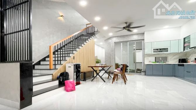 NHÀ MỚI XUÂN DIỆU-QUẢNG AN, NGÕ THÔNG, GẦN HỒ TÂY, TTTM, 50M2, 13,7 TỶ