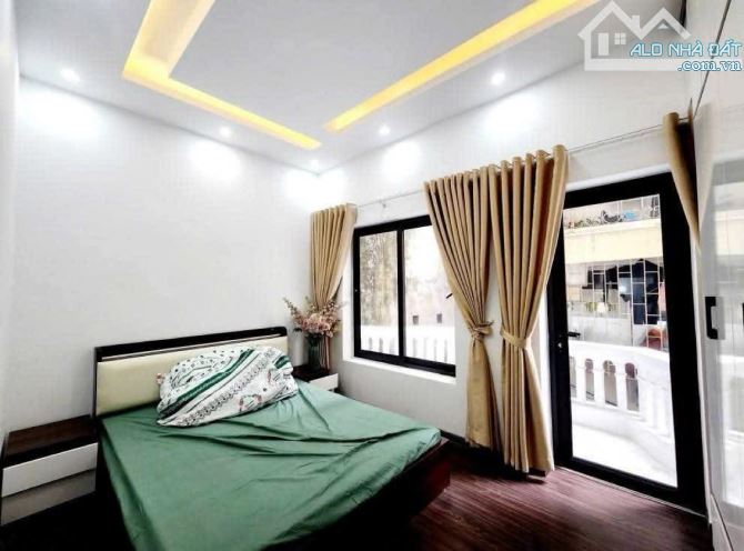 Ngã ba Yên Lạc - HBT nhà 4 tầng 50m MT 4.1m nở hậu chào 8.6 tỉ - 2