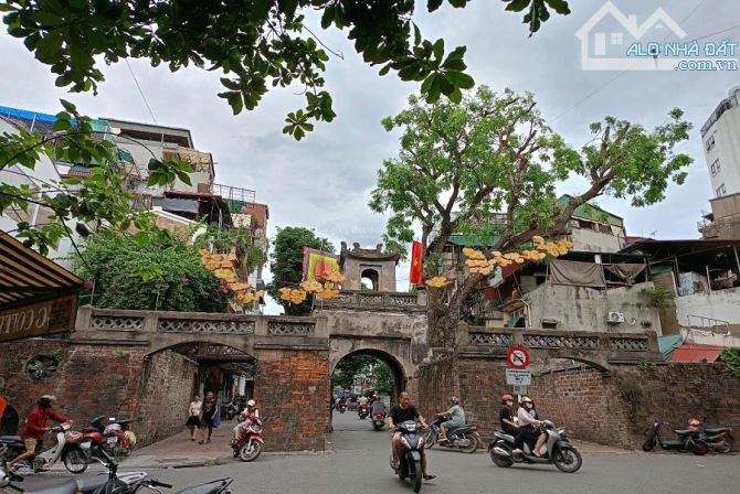 Bán nhanh mặt phố Hoàn Kiếm, 89m, 4 tầng, mt 4,5m, giá 78 tỷ.