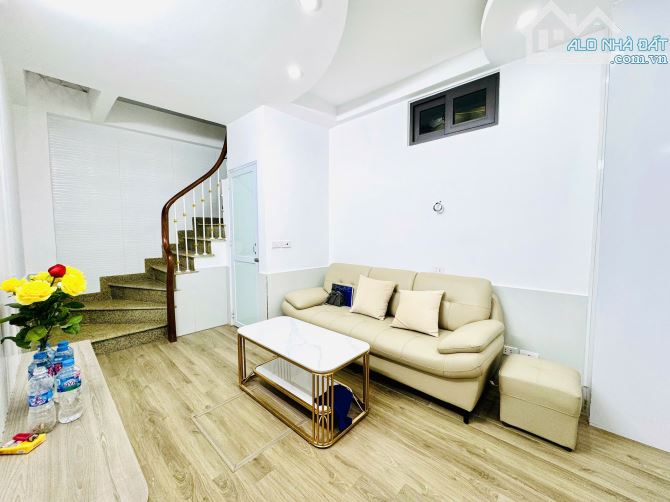 CỰC HIẾM....Nhân Hòa 5 tầng 3 ngủ, ngõ 3 gác, 20m ra ô tô, 5.86 tỷ