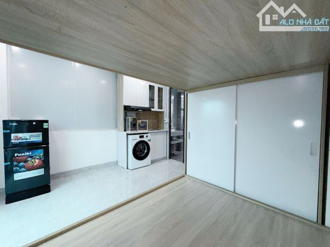 Bán Nhà Dòng Tiền Ngõ Quỳnh 6 Tầng 14 Phòng Khép Kín ( Cách Ô Tô 12M )