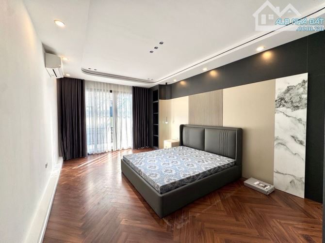 CĂN NHÀ NẰM TRÊN MẢNH ĐẤT VÍP KHU VỰC THANH XUÂN THIẾT KẾ 6 TẦNG THANG MÁY