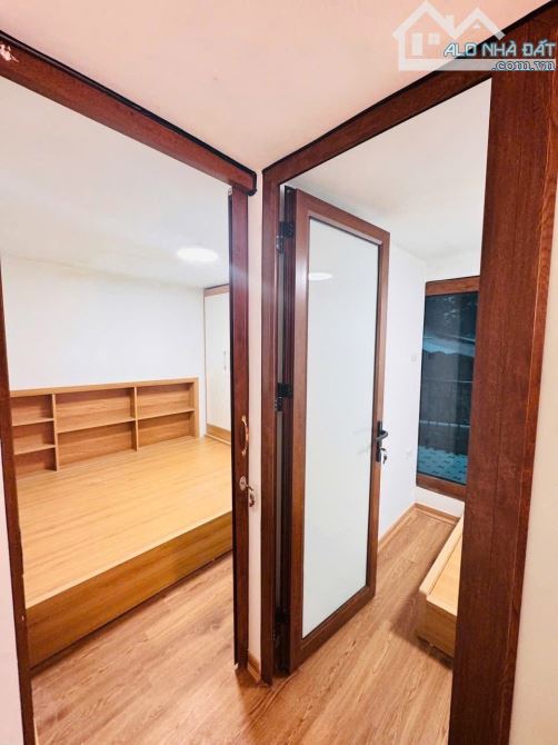 BÁN NHÀ VIP PHỐ CHẢ CÁ 55M2 2 TÂNG MT 4M GIÁ ĐẦU TƯ 4.38 TỶ QUẬN HOÀN KIẾM, CÁCH MẶT PHỐ 1