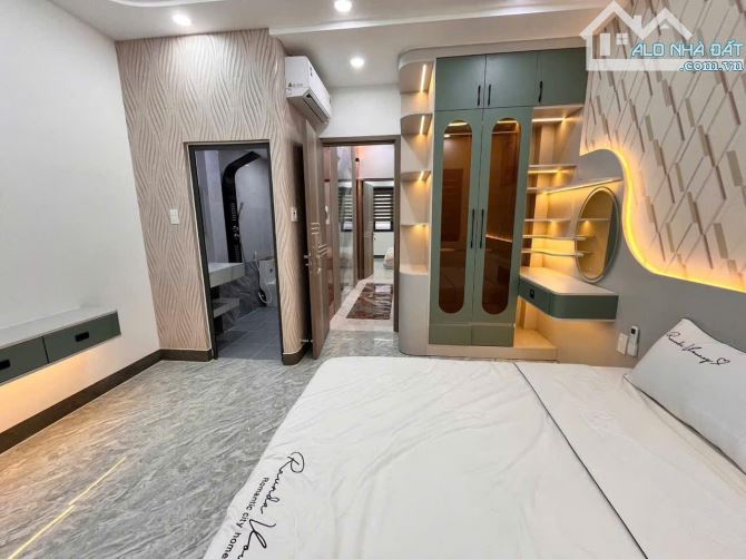 Nhà phố liền kề Quận 12- TX25-Thạnh Xuân- 5 tầng Full nội thất sịn vào ở ngay-Nhỉnh 6 tỷ - 4