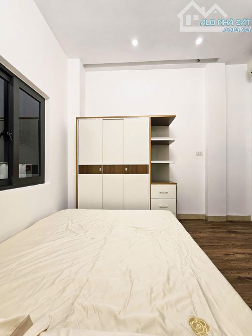 CỰC HIẾM....Nhân Hòa 5 tầng 3 ngủ, ngõ 3 gác, 20m ra ô tô, 5.86 tỷ