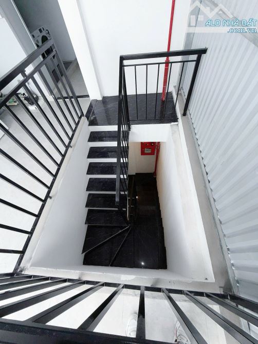 Bán Nhà Dòng Tiền Ngõ Quỳnh 6 Tầng 14 Phòng Khép Kín ( Cách Ô Tô 12M )