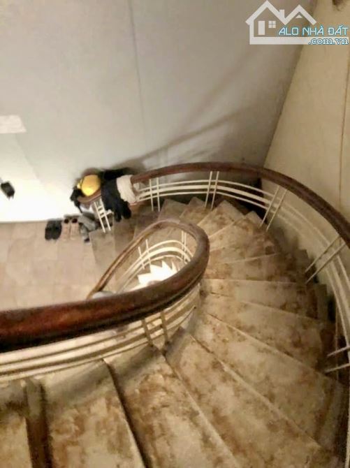 NHÀ PHÂN LÔ TỨ LIÊN – TÂY HỒ – 60M2 – 3 TẦNG – MT 5,1M