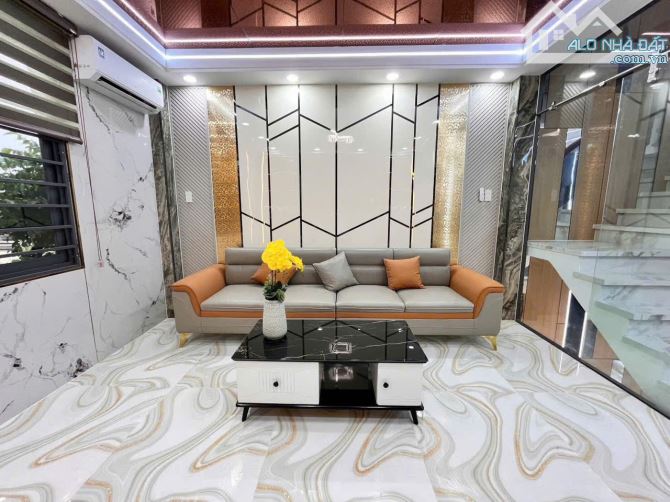 Nhà phố liền kề Quận 12- TX25-Thạnh Xuân- 5 tầng Full nội thất sịn vào ở ngay-Nhỉnh 6 tỷ - 5