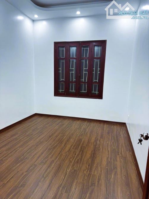 10,35 TỶ-45M2-5 TẦNG MỚI-5 NGỦ-20M RA PHỐ-TRƯƠNG ĐINH-THỊNH LIỆT-BỜ SÔNG SÉT