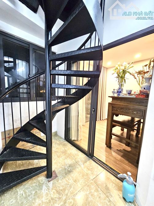 Ô TÔ TẢI ĐỖ CỬA, NGÕ THÔNG, 30m ra Hồ Tây, Nhật Chiêu 35m 6T Mt5 giá 11.5 tỷ. F