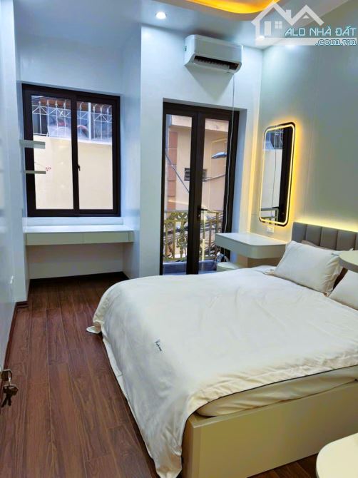 10,35 TỶ-45M2-5 TẦNG MỚI-5 NGỦ-20M RA PHỐ-TRƯƠNG ĐINH-THỊNH LIỆT-BỜ SÔNG SÉT