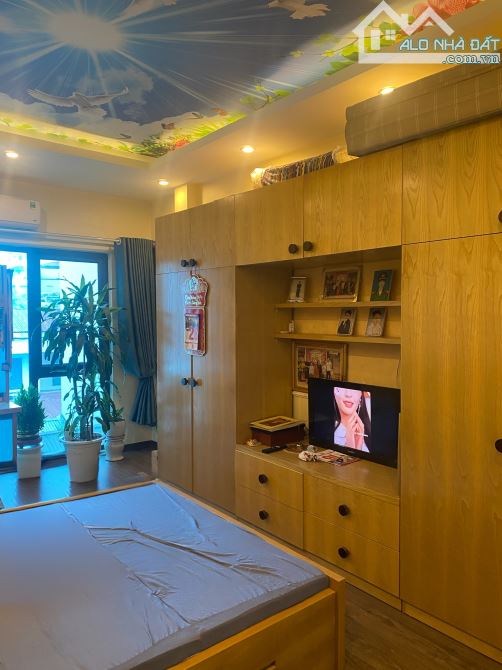 bán gấp nhà phân lô Hoàng Văn Thái, Thanh Xuân, ô tô vào nhà.