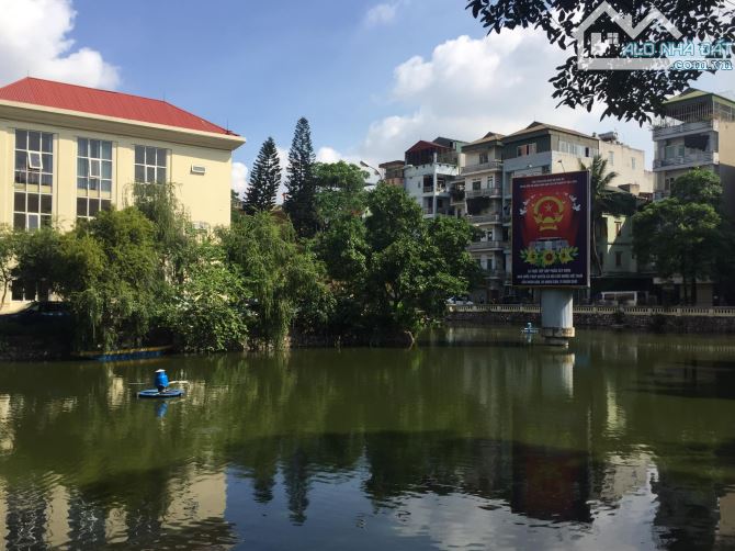 Bán nhà riêng mặt ngõ Cầu Giấy, 140m², 3 tầng, MT 8,4m, ô tô, KD, nhỉnh 38 tỷ