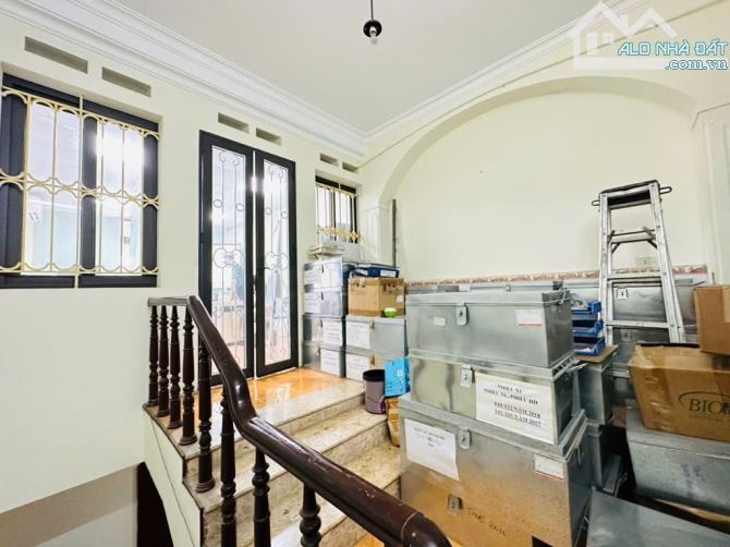 Bán nhà Ngõ 12 Láng Hạ, ô tô tránh, 24 Tỷ, 60m, 5 tầng, Ở hoặc làm VP