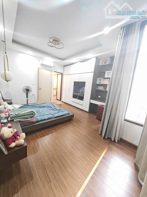 Siêu Phẩm Hồ Tây -35m2- Nhỉnh 11 tỷ-30m ra mặt hồ Tây.