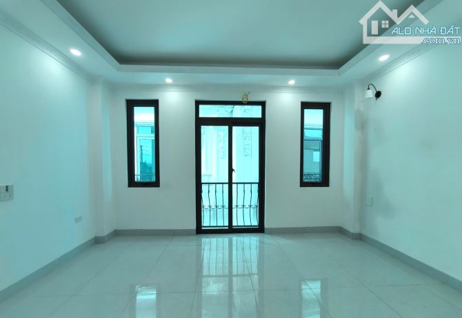 NHÀ ĐẸP HỒNG MAI – Ở NGAY ĐÓN TẾT – HIẾM TẦM TIỀN 30m2 hơn 6 tỷ