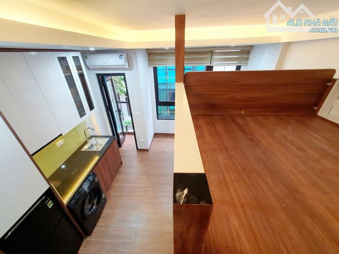 Toà CCMN 7 tầng thang máy vip 105 Xuân La oto tránh vỉa hè 62m2 x 10 phòng. Giá 25.7 tỷ