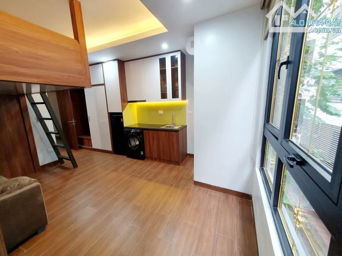 Toà CCMN 7 tầng thang máy vip 105 Xuân La oto tránh vỉa hè 62m2 x 10 phòng. Giá 25.7 tỷ