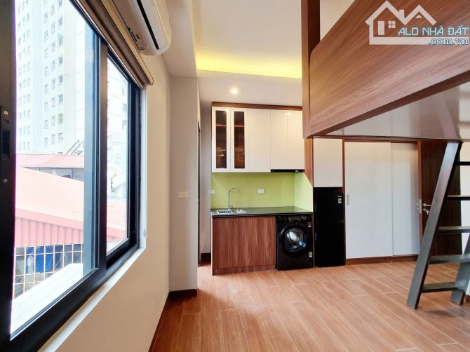 Toà CCMN 7 tầng thang máy vip 105 Xuân La oto tránh vỉa hè 62m2 x 10 phòng. Giá 25.7 tỷ