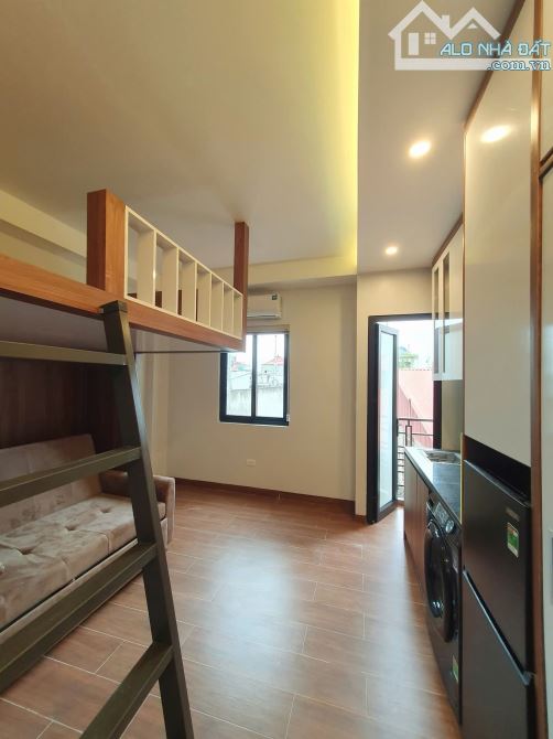 Toà CCMN 7 tầng thang máy vip 105 Xuân La oto tránh vỉa hè 62m2 x 10 phòng. Giá 25.7 tỷ