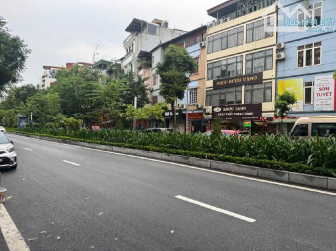 MẶT PHỐ LẠC LONG QUÂN VỈA HÈ ĐÁ BÓNG - MẶT TIỀN RỘNG - GẦN LOTTE- CỰC THOÁNG - HAI THOÁN