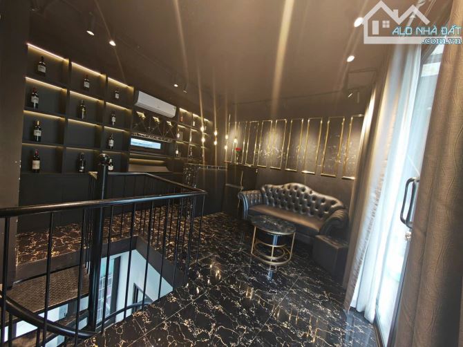 Siêu Phẩm Hồ Tây -35m2- Nhỉnh 11 tỷ-30m ra mặt hồ Tây.