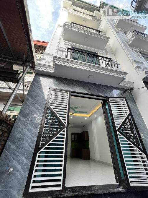 NHÀ ĐẸP HỒNG MAI – Ở NGAY ĐÓN TẾT – HIẾM TẦM TIỀN 30m2 hơn 6 tỷ