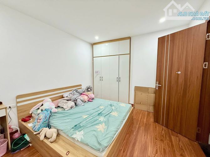 Quá hiếm 7,6 tỷ nhà 5 tầng mới Trung tâm quận Hai Bà Trưng, phố Bạch Mai gần phố Huế