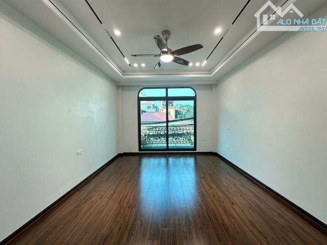 Bán Phân lô đường 800A - NGhĩa Đô - Cầu giấy .. 60m 5 tầng mặt tiền 4m ôtô vào nhà 18 tỷ5