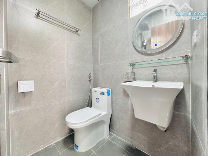 7 tầng thang máy CCMN 15m ra Phố Nguyễn Đức Cảnh 55m2 x 16 phòng ~80 tr/th. Giá 16.5 tỷ