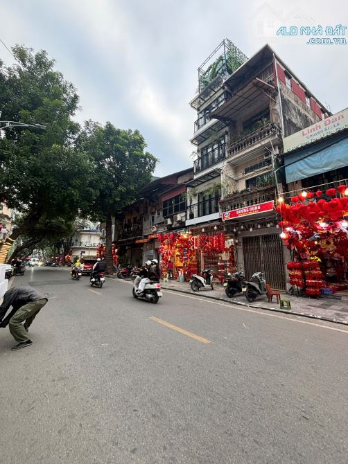 58 tỷ - Mặt phố Hàng Mã, 55m2, 5 tầng, MT đẹp,vị trí hiếm, KD sầm uất ngày đêm