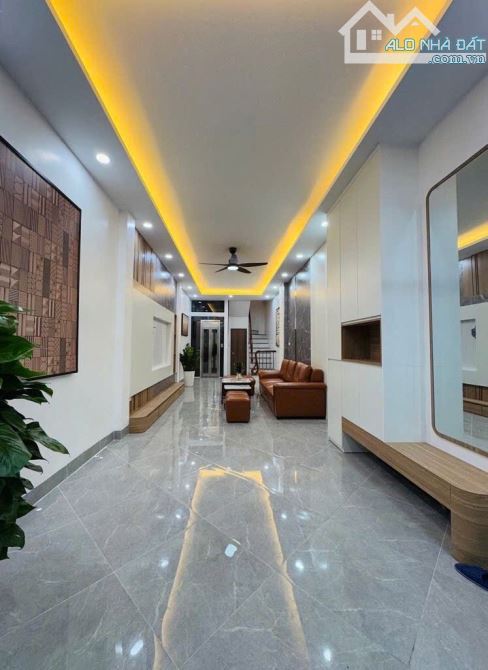 KHÂM THIÊN 45m2x6 tầng THANG MÁY-KINH DOANH -GẦN PHỐ -NHỈNH 13TY CÓ TL