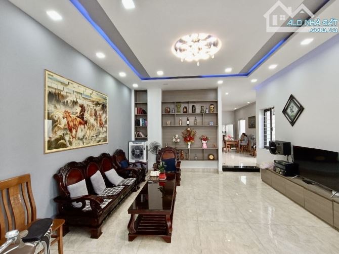 BÁN BIỆT THỰ LỰC LƯỠNG GÓC 2 MẶT TIỀN HẢI CHÂU – 130M2, NGANG 7M – VALI Ở NGAY – XÍU 13 TỶ - 1