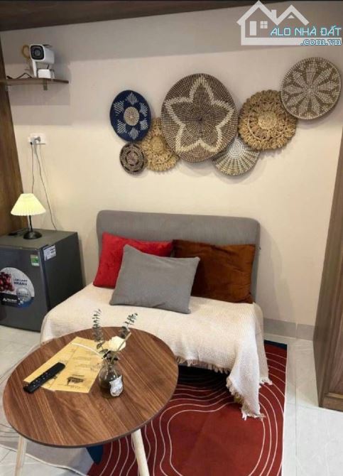 Bán căn tập thể phố Hàng Lược , ô tô đỗ dứoi chân toà nhà, mặt phố, kinh doanh homestay