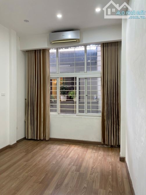 Nhà Vương Thừa Vũ Khương Trung Thanh Xuân 50m 9,5Tỷ 5Tầng Mt3.6m Phân Lô Quân Đội Ở Sướng