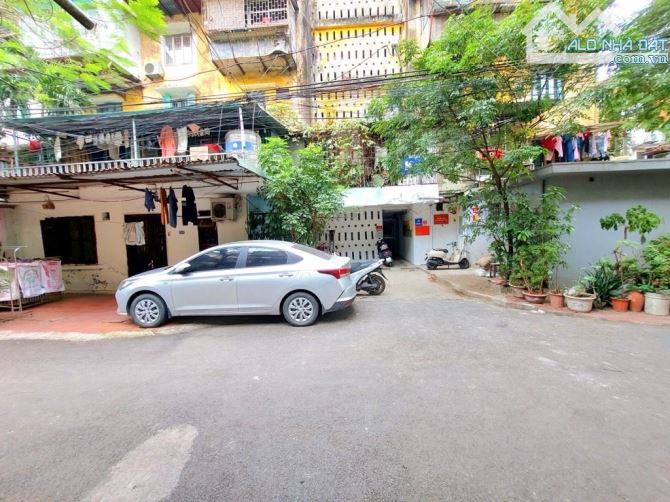 Bán tập thể K8 Bách Khoa phố Nguyễn Hiền-Lê Thanh Nghị tầng 3,70m2 trung tâm BáchKinh Xây