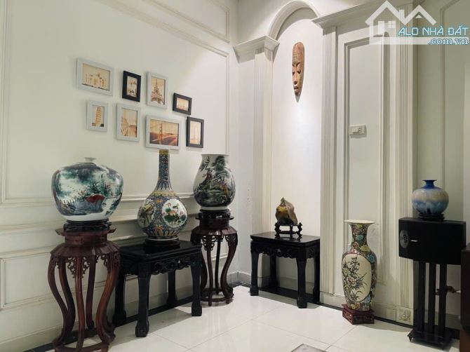 Bán nhà Thái Hà, Đống Đa, Dt60m * 4T dân xây, ô tô đỗ cổng, sổ chính chủ, giá bán 16.9 tỷ