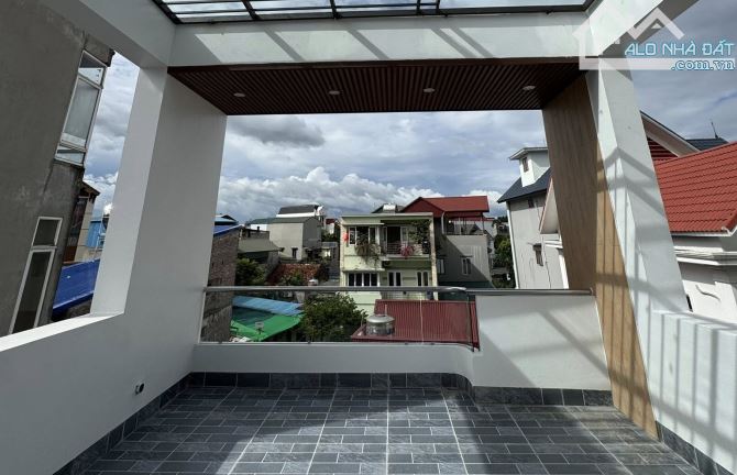 BÁN NHÀ TRỊNH CÔNG SƠN, NGÕ RỘNG, GẦN HỒ, LÔ GÓC, NHÀ MỚI, Ở NGAY, 14,2 TỶ