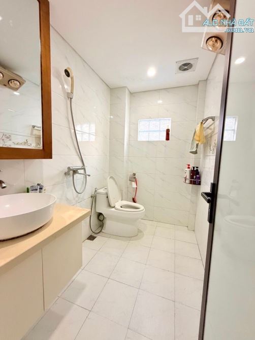 PHÂN LÔ QUÂN ĐỘI VƯƠNG THỪA VŨ – 50M² x 5 TẦNG – GẦN PHỐ 30M RA Ô TÔ TRÁNH