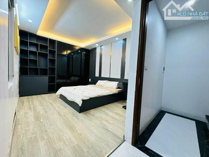 5 tầng diện tích rộng full nội thất xịn, phố Bạch Mai quận Hai Bà Trưng gần phố Huế