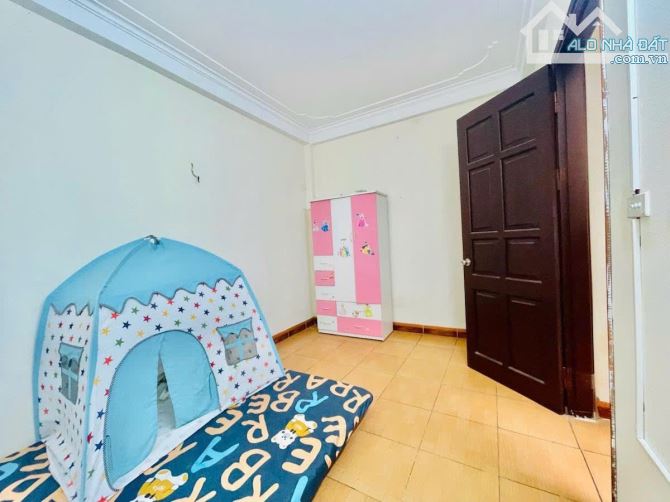 Bán nhà Bùi Ngọc Dương 40m2, 4pn rộng đẹp ở sướng hơn 10 tỷ.